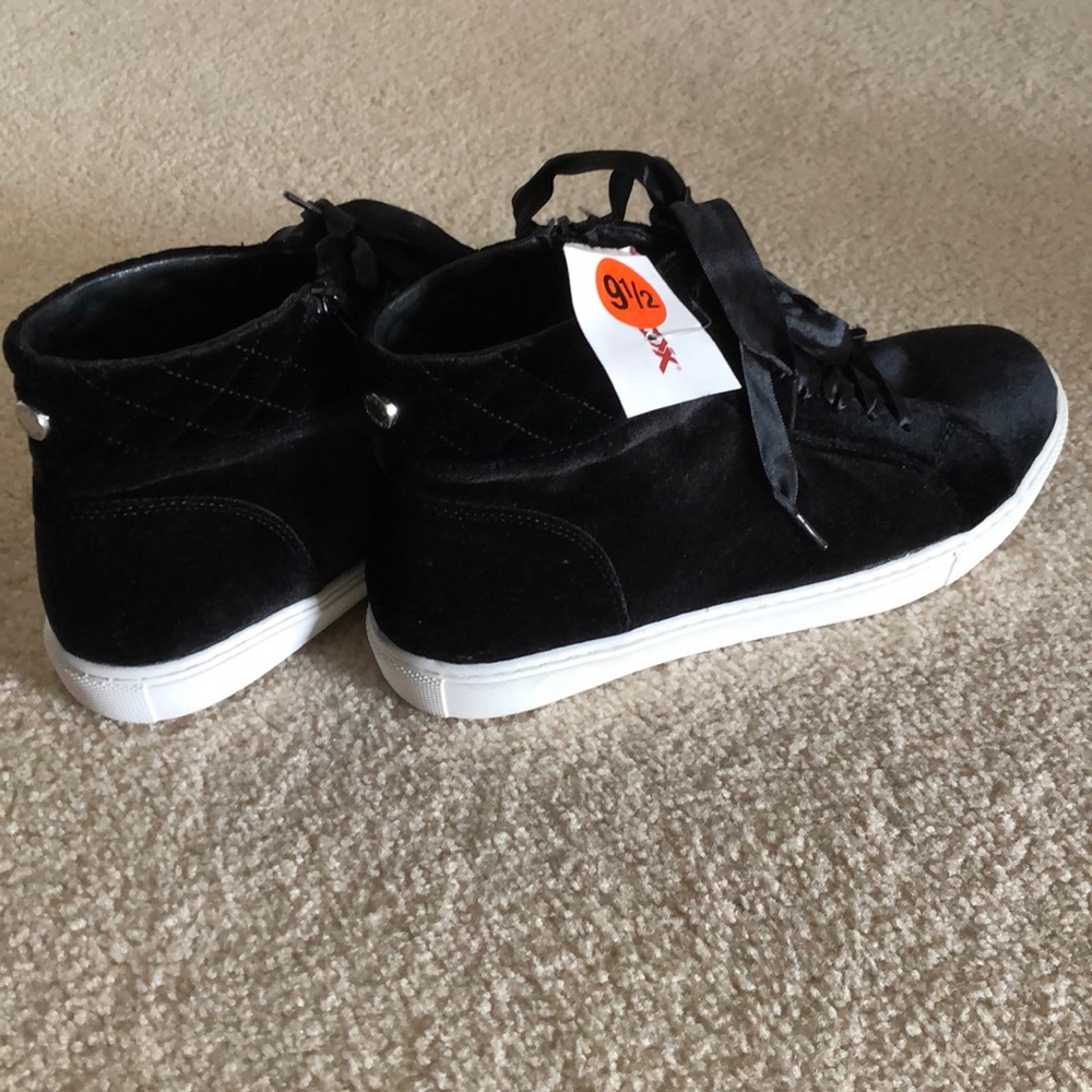 Black velvet Steve Madden high top sneakers